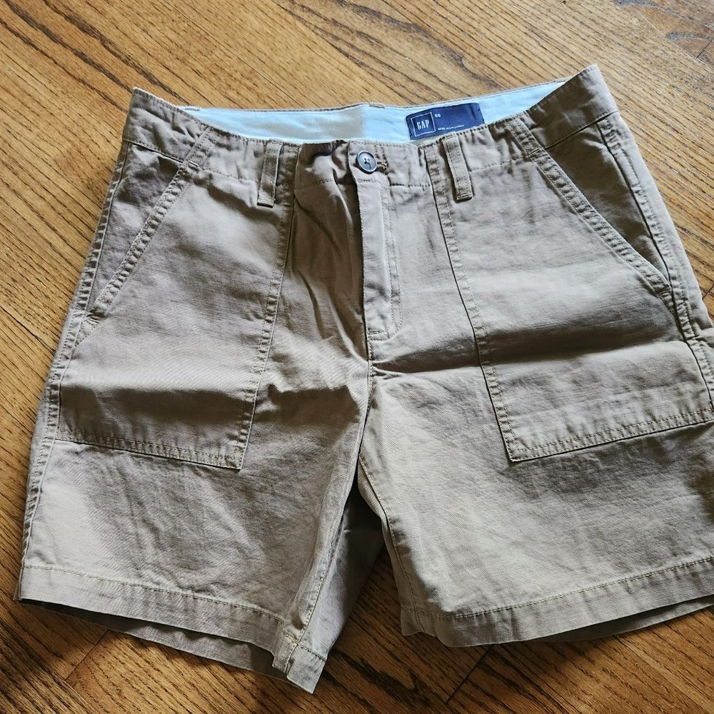GAP shorts